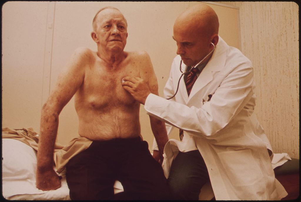 8 Lung Sounds Every EMT Should Know (With Audio)